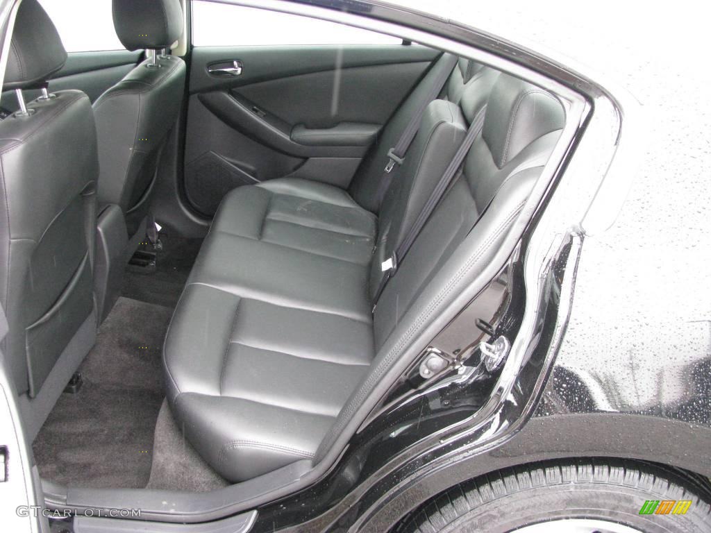 2007 Altima 2.5 S - Super Black / Charcoal photo #13