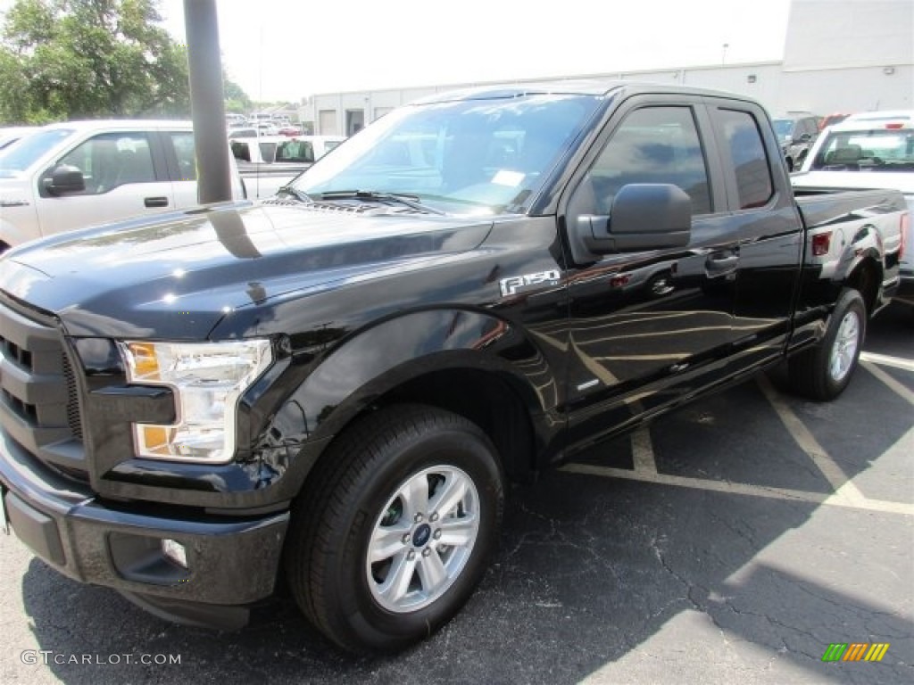 2016 F150 XL SuperCab - Shadow Black / Medium Earth Gray photo #2