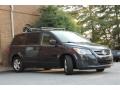 Nocturne Black Metallic - Routan SE Photo No. 19