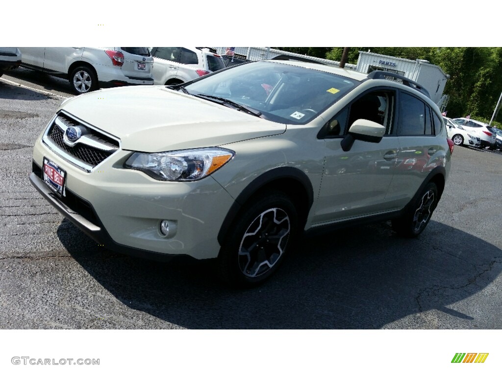 2015 XV Crosstrek 2.0i Premium - Desert Khaki / Black photo #3