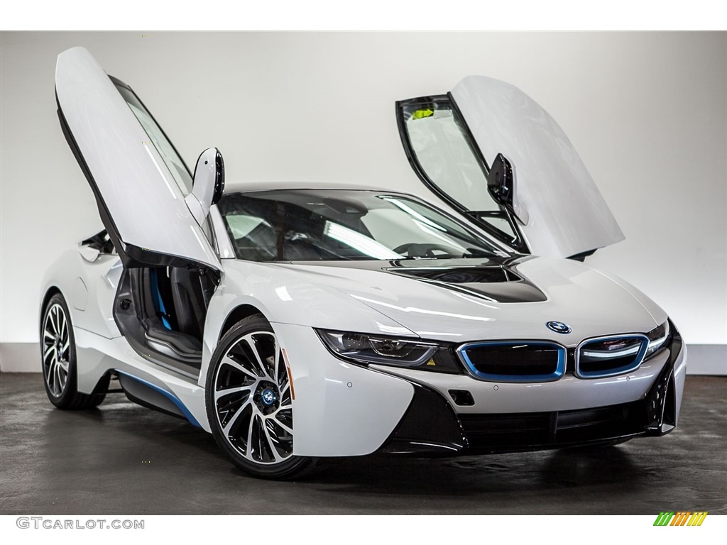 Crystal White Pearl Metallic 2016 BMW i8 Standard i8 Model Exterior Photo #113663774