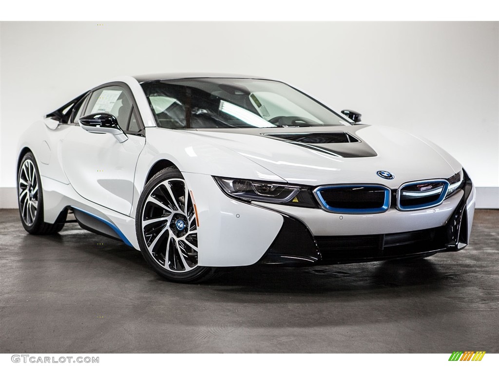 Crystal White Pearl Metallic 2016 BMW i8 Standard i8 Model Exterior Photo #113663957