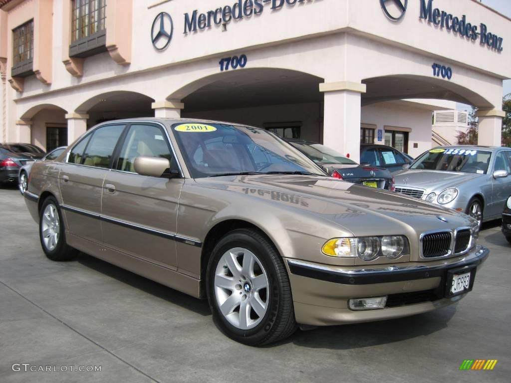 2001 7 Series 740i Sedan - Sahara Beige Metallic / Sand Beige photo #1