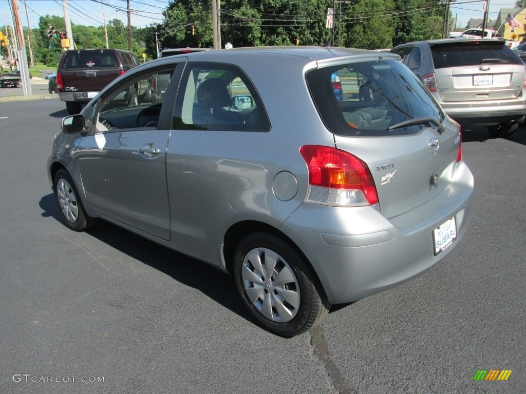 2010 Yaris 3 Door Liftback - Meteorite Metallic / Dark Charcoal photo #8