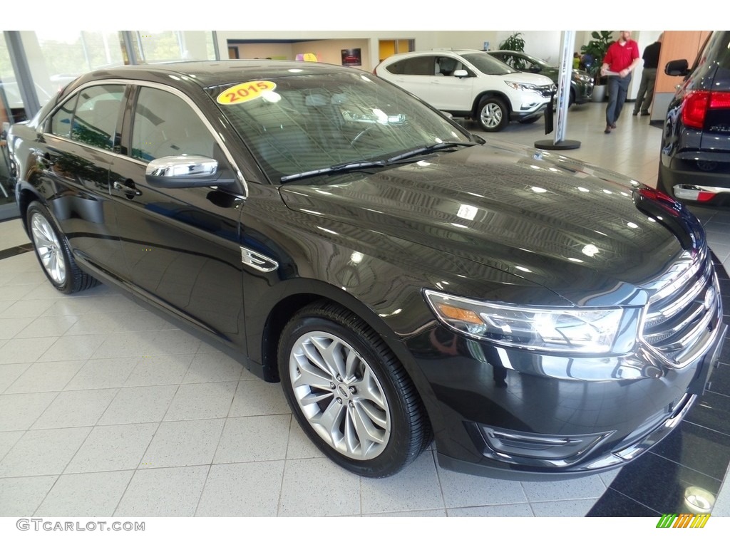 2015 Taurus Limited - Tuxedo Black Metallic / Charcoal Black photo #4
