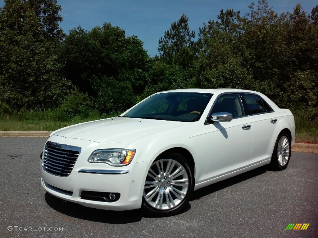 2013 300 C - Ivory Tri-Coat Pearl / Dark Frost Beige/Light Frost Beige photo #2
