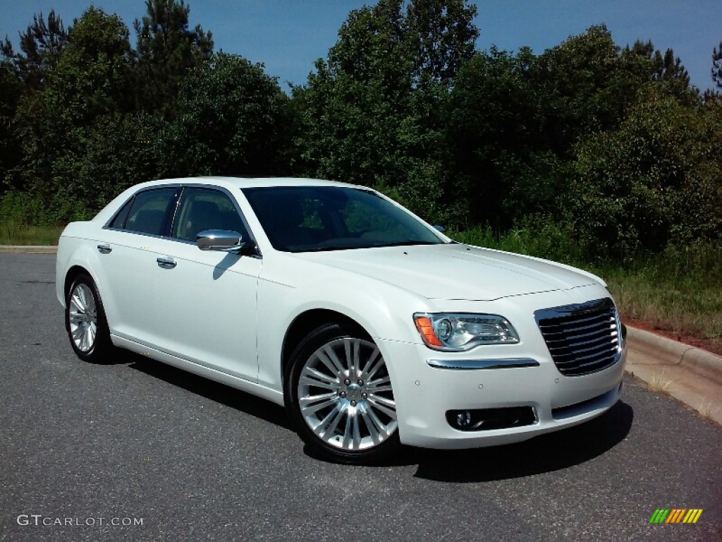 2013 300 C - Ivory Tri-Coat Pearl / Dark Frost Beige/Light Frost Beige photo #4