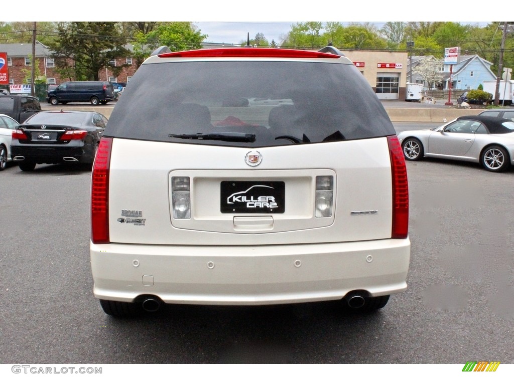 2006 SRX V6 - White Diamond / Cashmere photo #6