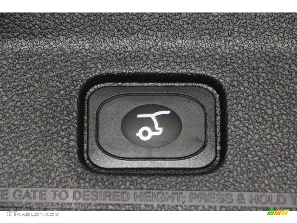 2016 Explorer XLT 4WD - Ingot Silver Metallic / Ebony Black photo #7