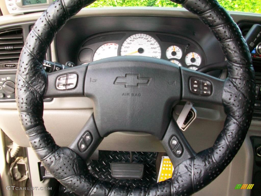 2003 Silverado 2500HD LT Crew Cab 4x4 - Light Pewter Metallic / Medium Gray photo #17