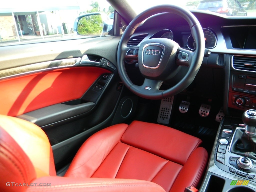 2010 S5 4.2 FSI quattro Coupe - Ice Silver Metallic / Magma Red Silk Nappa Leather photo #11