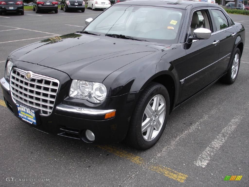 2006 300 C HEMI AWD - Brilliant Black Crystal Pearl / Dark Slate Gray/Light Graystone photo #1