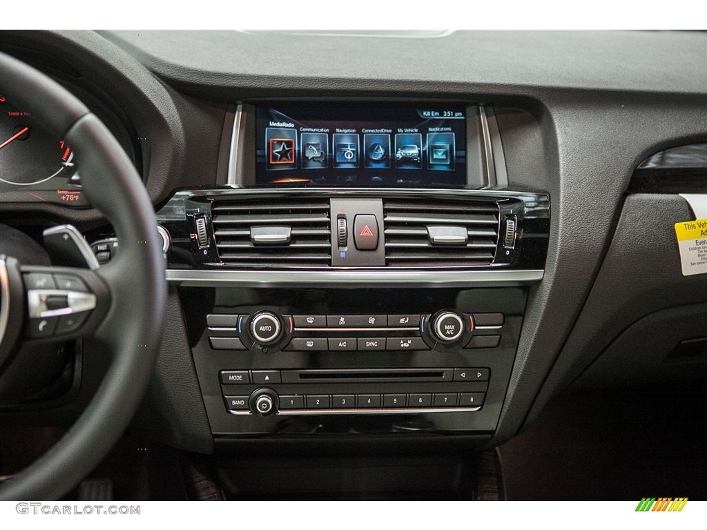 2017 BMW X3 xDrive28i Controls Photo #113703361