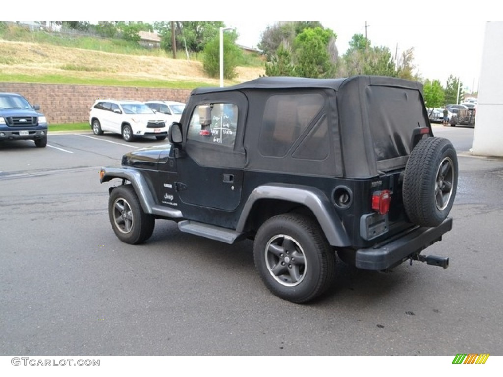 2004 Wrangler X 4x4 - Black / Dark Slate Gray photo #4