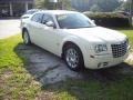 Cool Vanilla - 300 C HEMI Photo No. 3