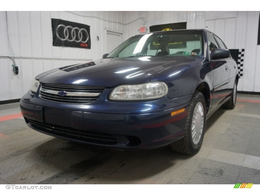 2001 Malibu Sedan - Galaxy Silver Metallic / Gray photo #3