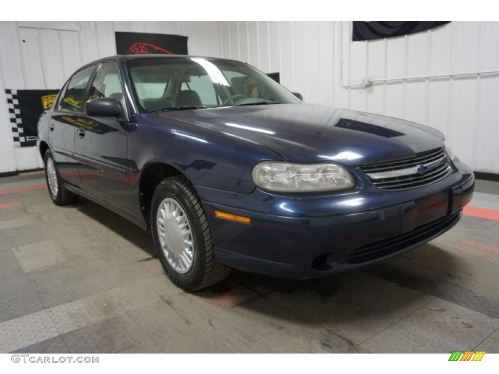2001 Malibu Sedan - Galaxy Silver Metallic / Gray photo #5