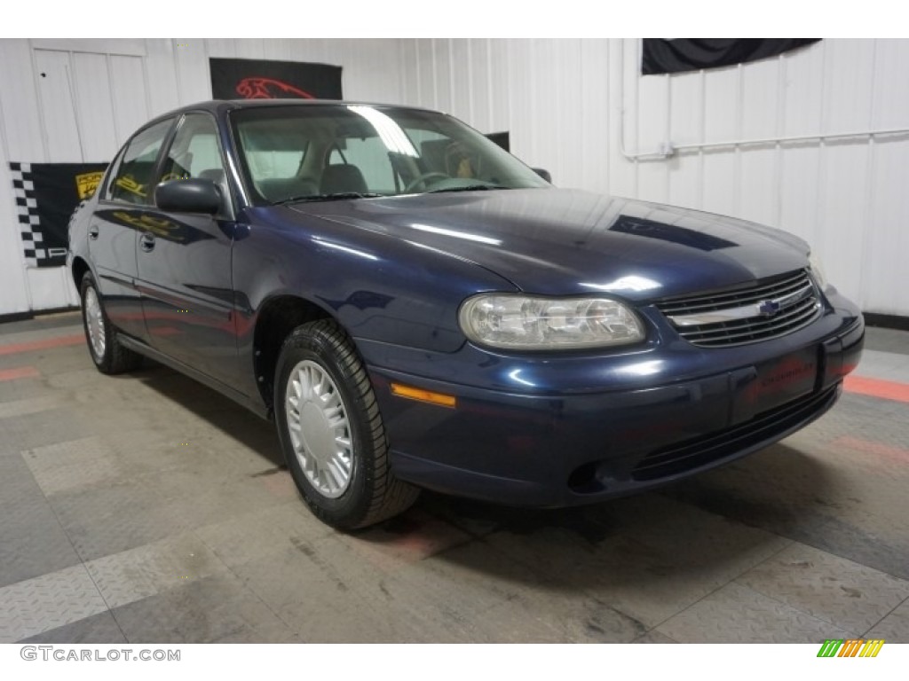 2001 Malibu Sedan - Galaxy Silver Metallic / Gray photo #5