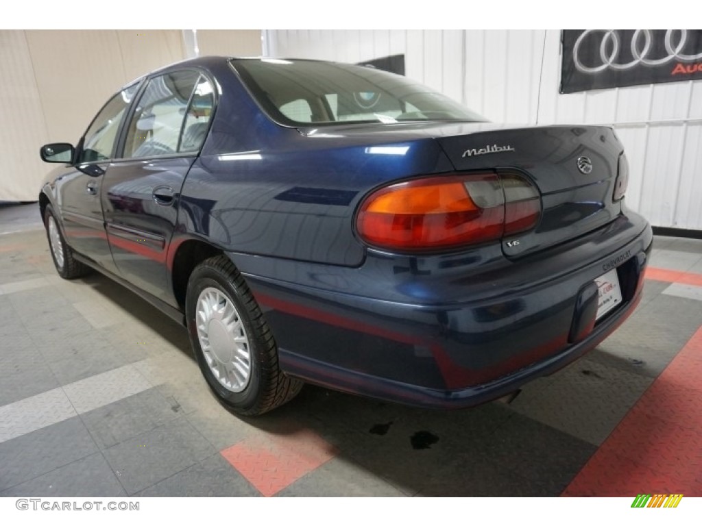 2001 Malibu Sedan - Galaxy Silver Metallic / Gray photo #10