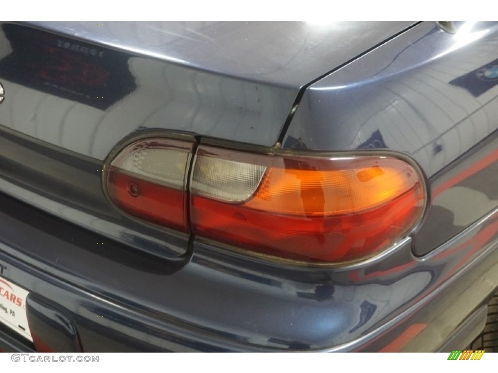 2001 Malibu Sedan - Galaxy Silver Metallic / Gray photo #60