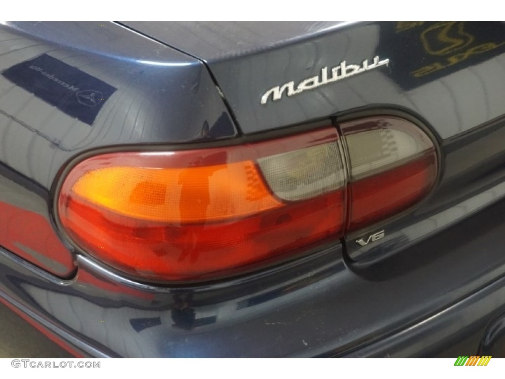 2001 Malibu Sedan - Galaxy Silver Metallic / Gray photo #61