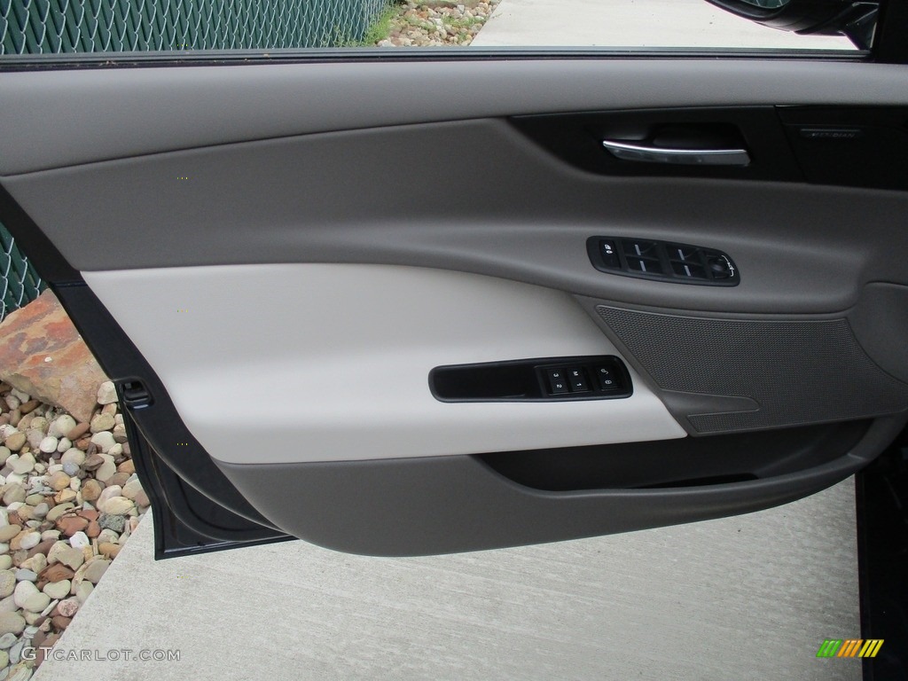 2017 Jaguar XE 35t Premium AWD Light Oyster Door Panel Photo #113718100