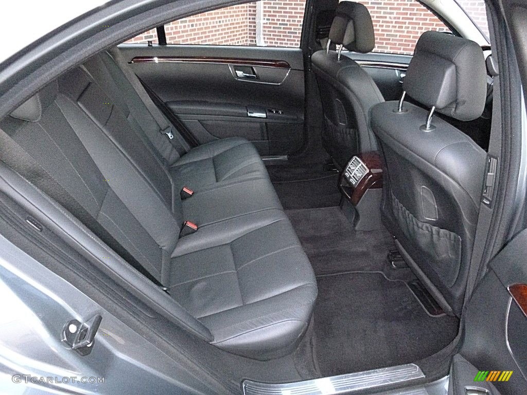 2009 S 550 4Matic Sedan - Flint Grey Metallic / Grey/Dark Grey photo #24