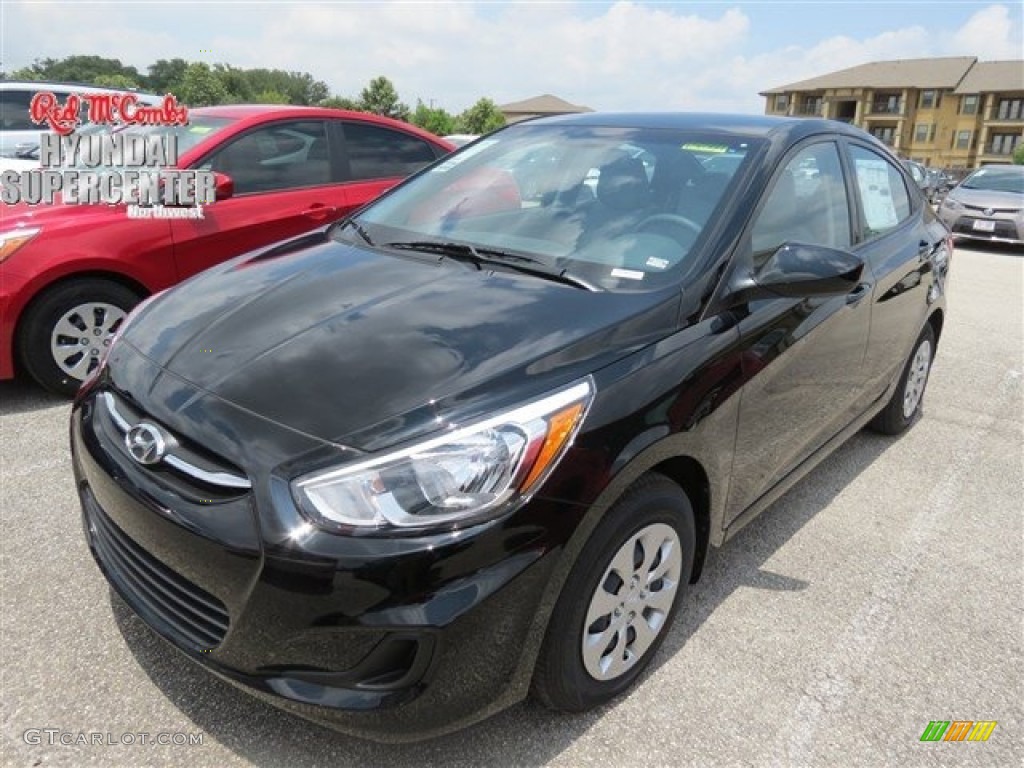 2016 Accent SE Sedan - Ultra Black / Gray photo #1