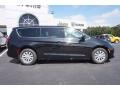 2017 Brilliant Black Crystal Pearl Chrysler Pacifica Touring  photo #8