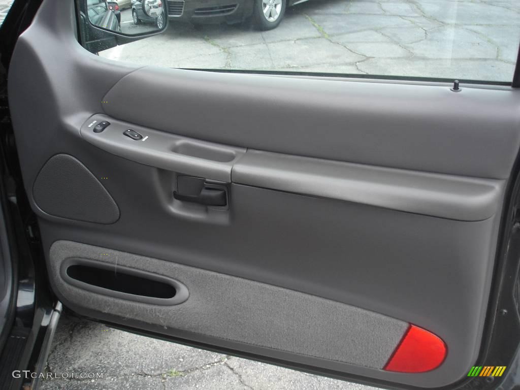 1999 Explorer Sport 4x4 - Black Clearcoat / Medium Graphite Grey photo #19