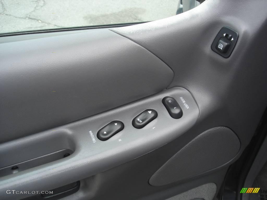 1999 Explorer Sport 4x4 - Black Clearcoat / Medium Graphite Grey photo #22