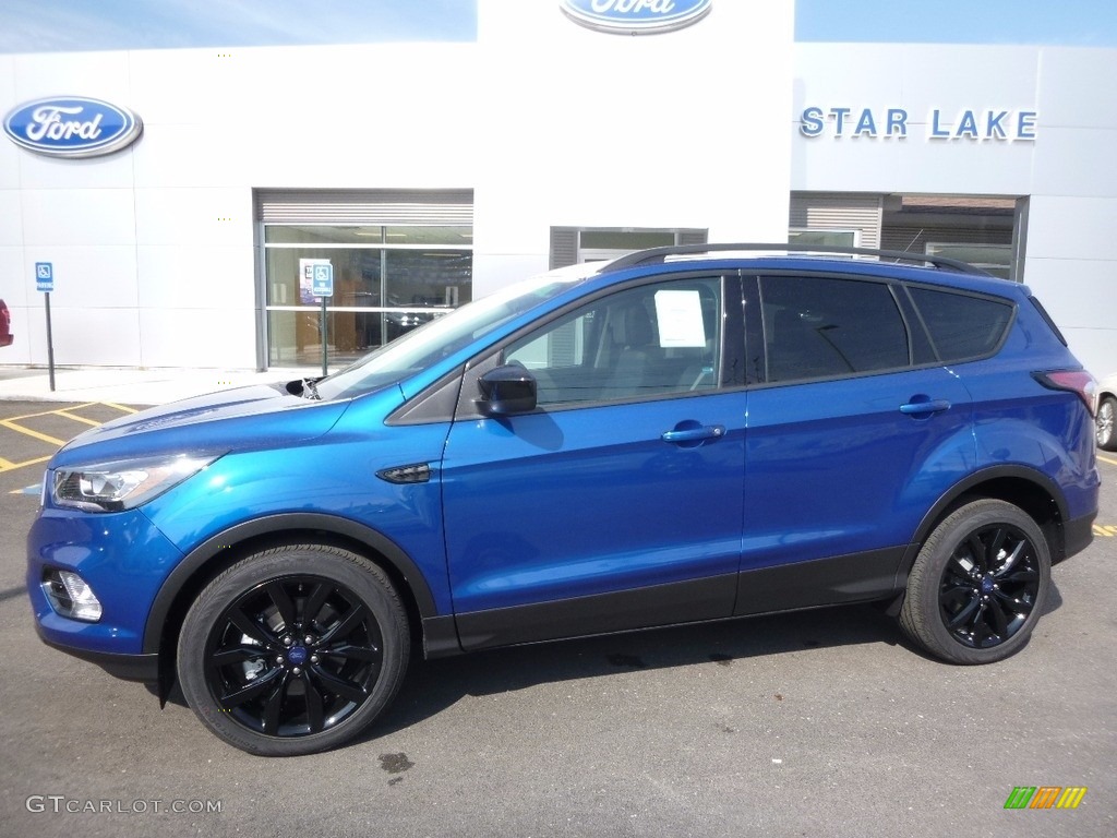 2017 Escape SE 4WD - Lightning Blue / Charcoal Black Sport Appearance photo #1