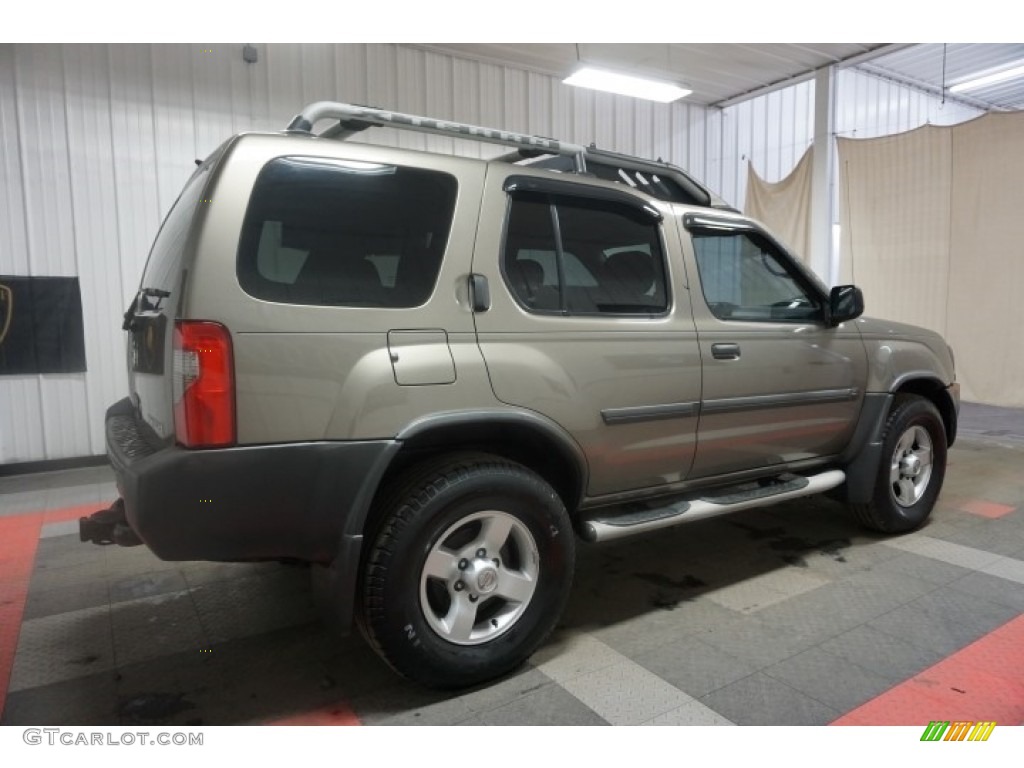 2004 Xterra XE - Silver Lightning Metallic / Sage photo #7