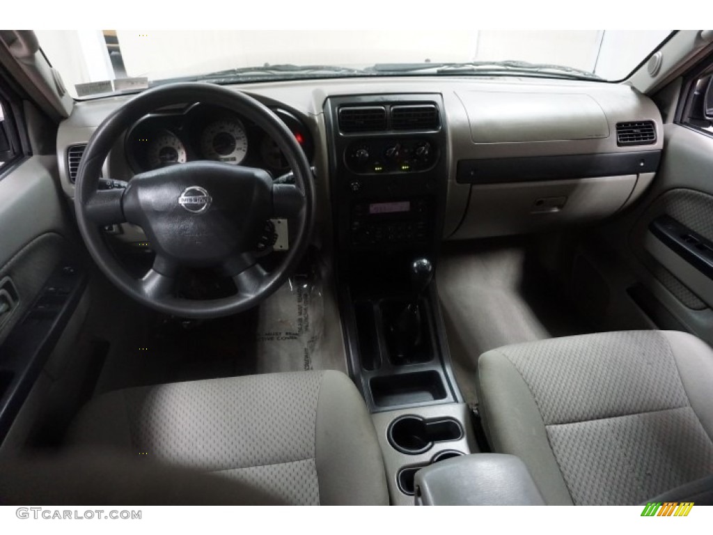 2004 Xterra XE - Silver Lightning Metallic / Sage photo #33