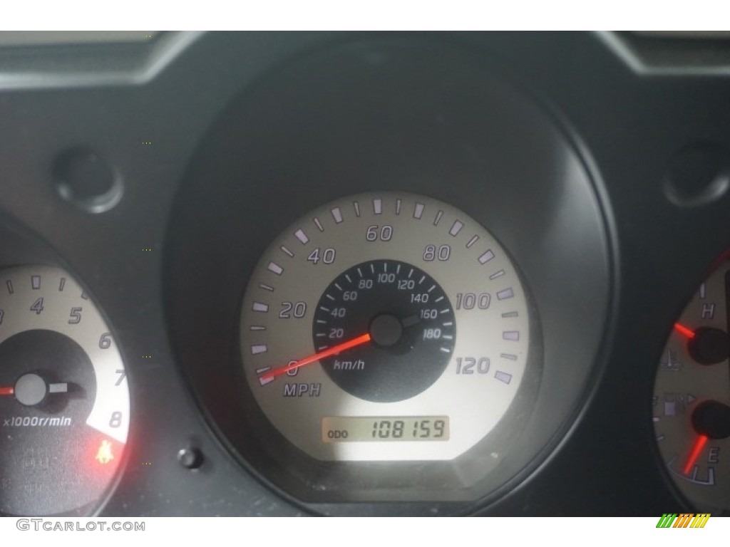 2004 Xterra XE - Silver Lightning Metallic / Sage photo #43
