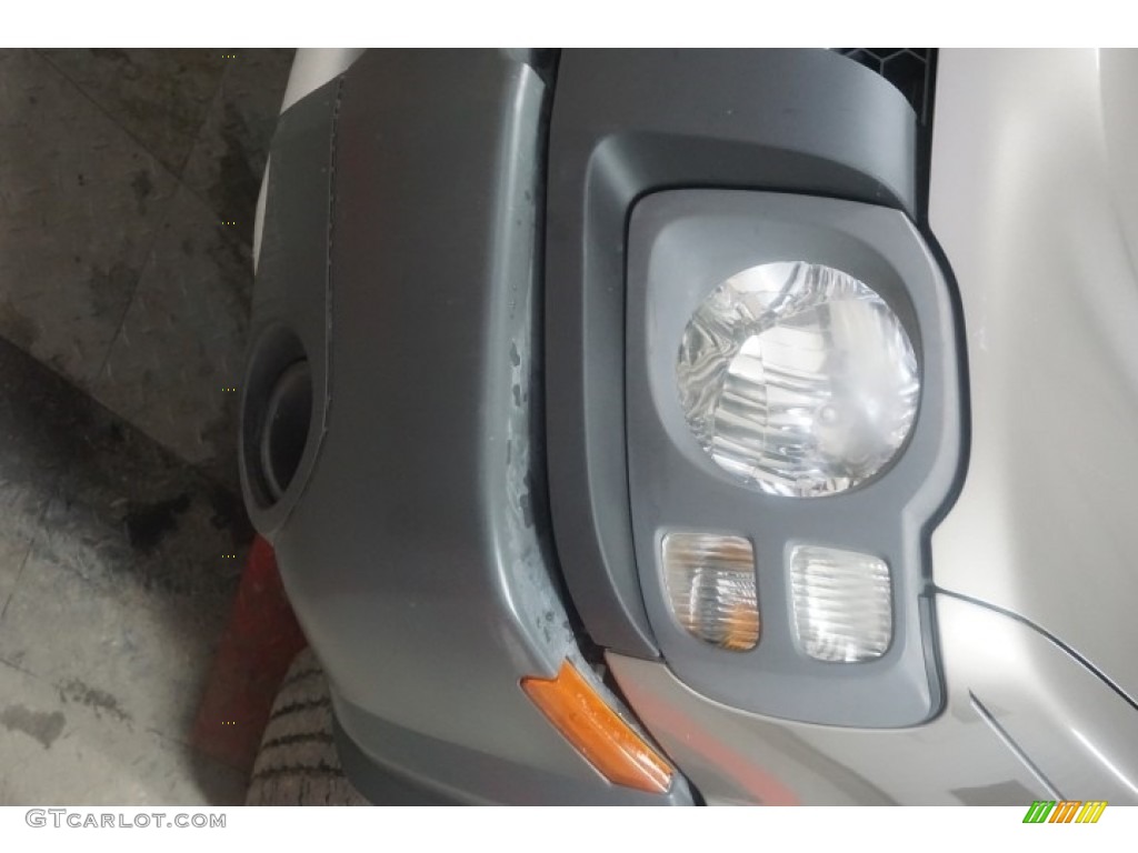 2004 Xterra XE - Silver Lightning Metallic / Sage photo #53