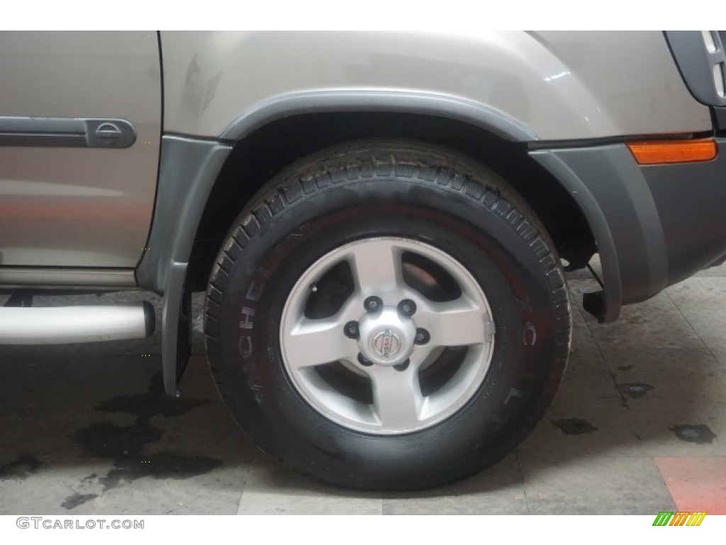 2004 Xterra XE - Silver Lightning Metallic / Sage photo #58