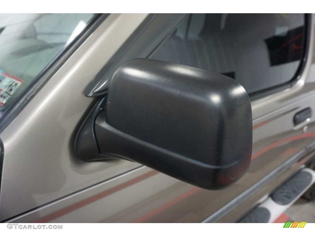 2004 Xterra XE - Silver Lightning Metallic / Sage photo #79
