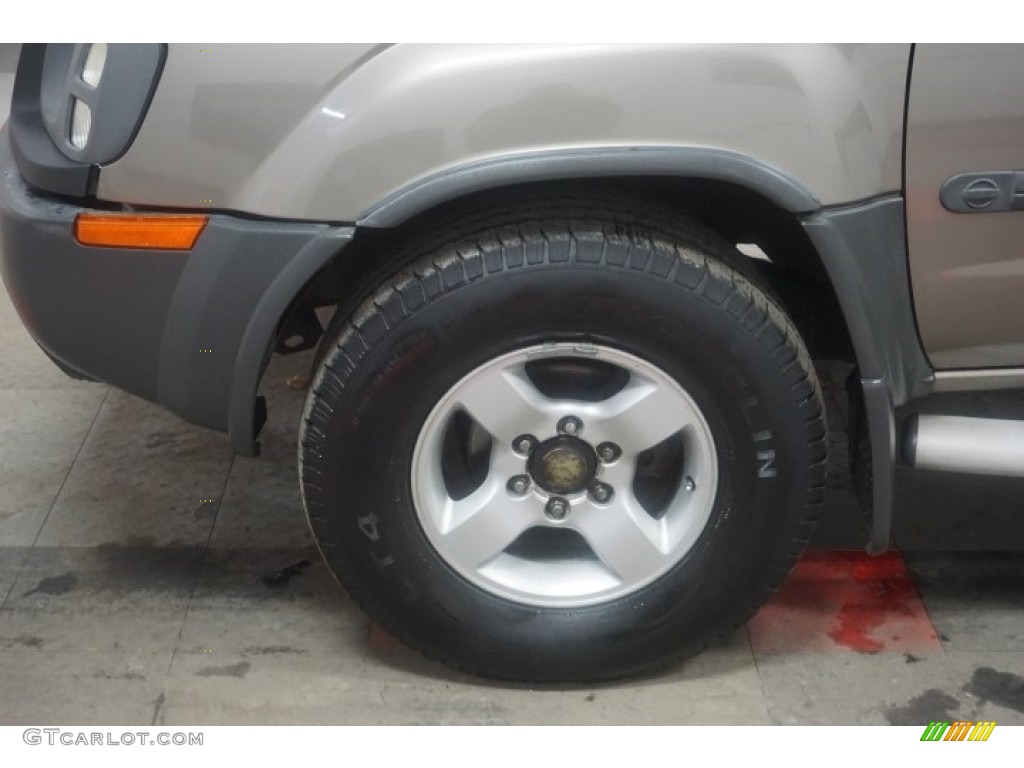 2004 Xterra XE - Silver Lightning Metallic / Sage photo #82