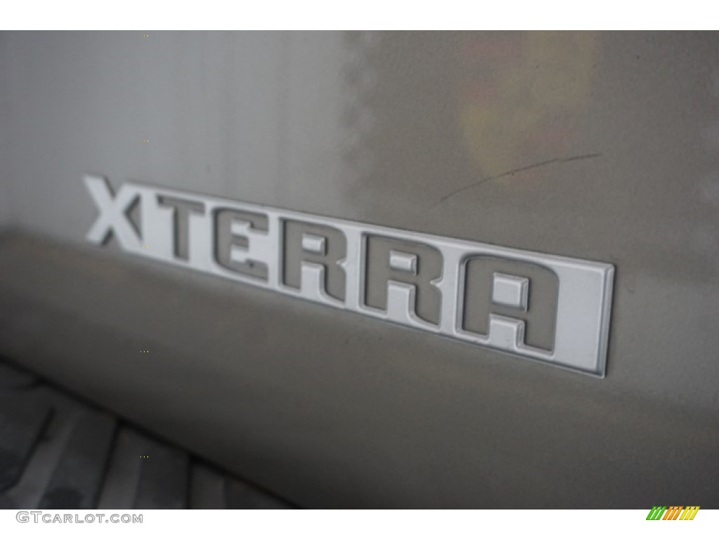2004 Xterra XE - Silver Lightning Metallic / Sage photo #94