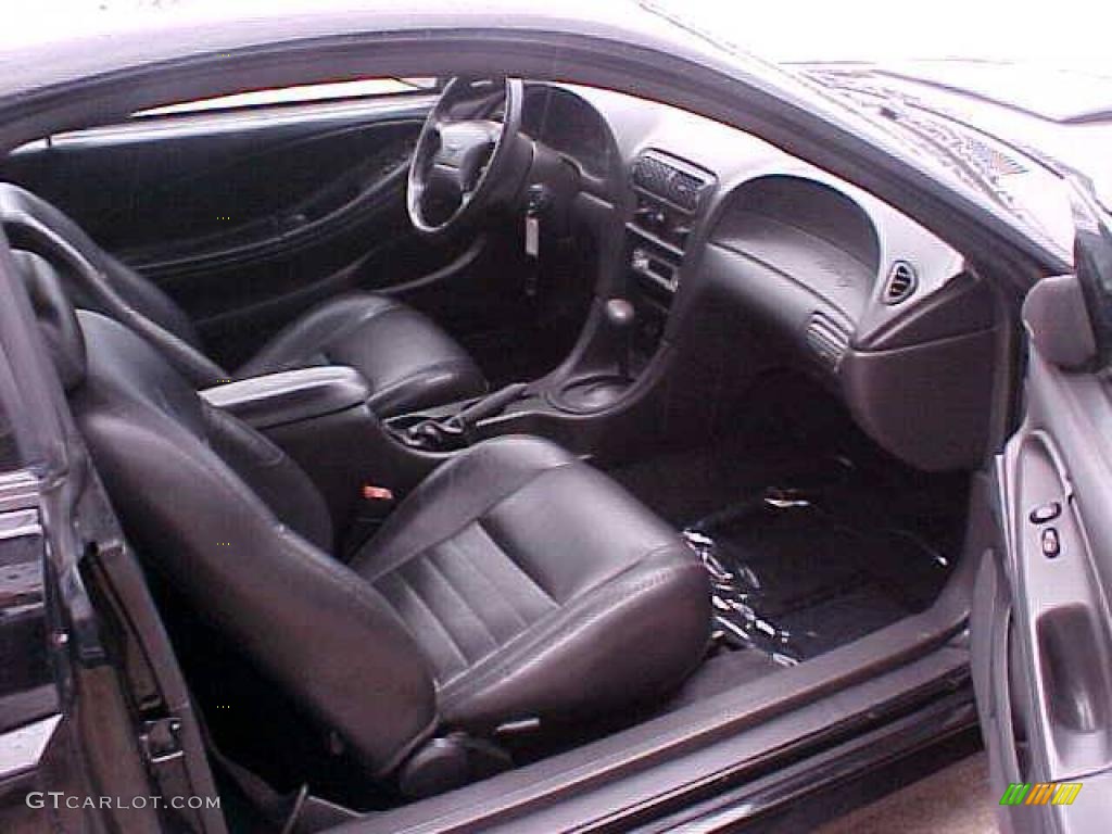 2001 Mustang GT Coupe - Black / Dark Charcoal photo #8