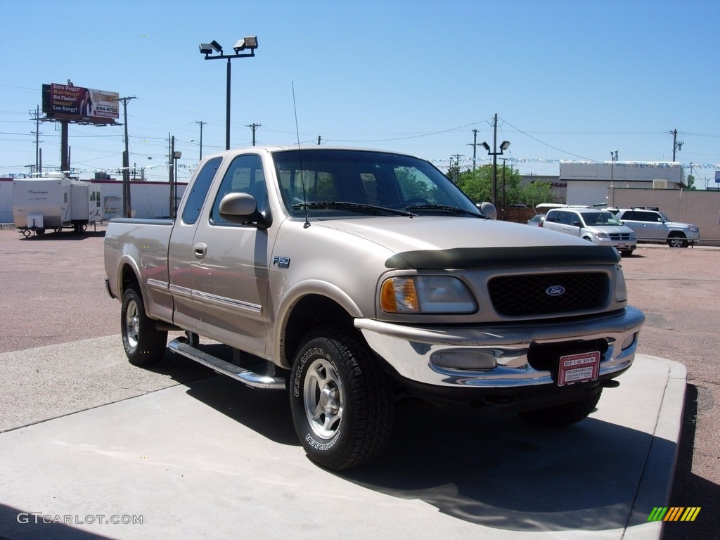 1997 F150 XLT Extended Cab 4x4 - Light Prairie Tan Metallic / Medium Prairie Tan photo #7