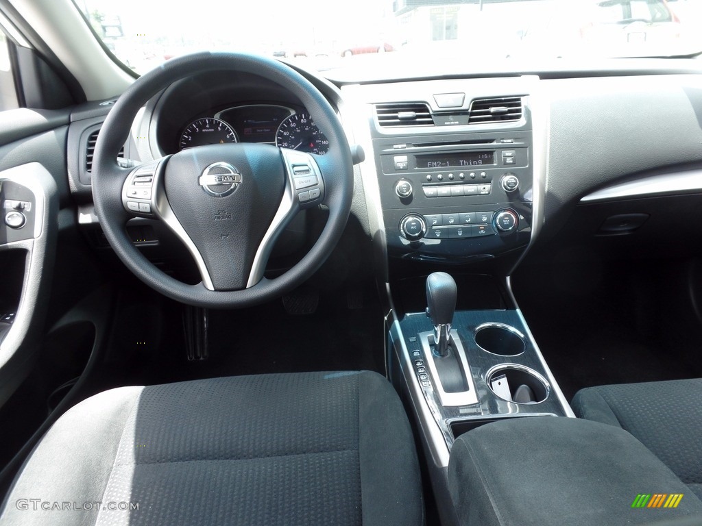 2014 Altima 2.5 S - Brilliant Silver / Charcoal photo #15