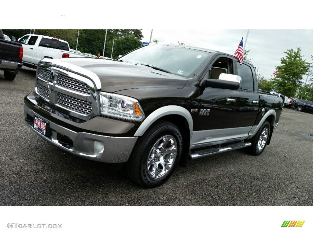 2013 1500 Laramie Crew Cab 4x4 - Western Brown Pearl / Canyon Brown/Light Frost Beige photo #3