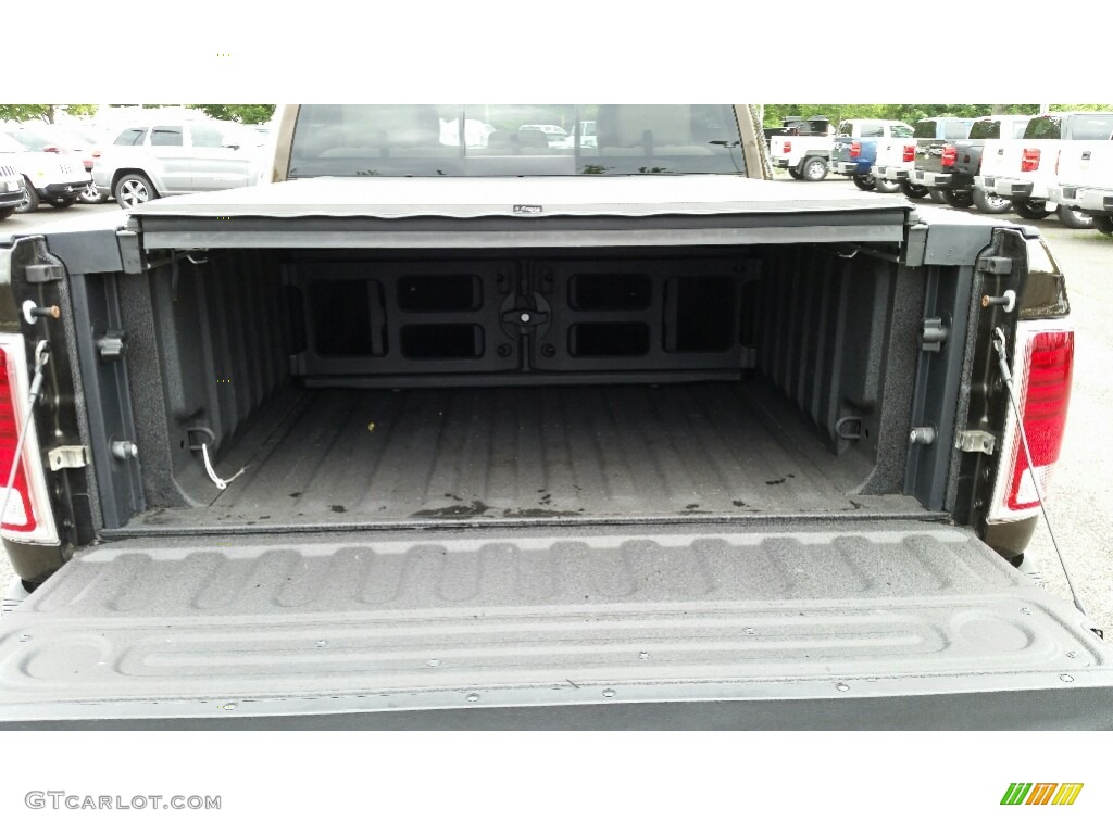 2013 1500 Laramie Crew Cab 4x4 - Western Brown Pearl / Canyon Brown/Light Frost Beige photo #9