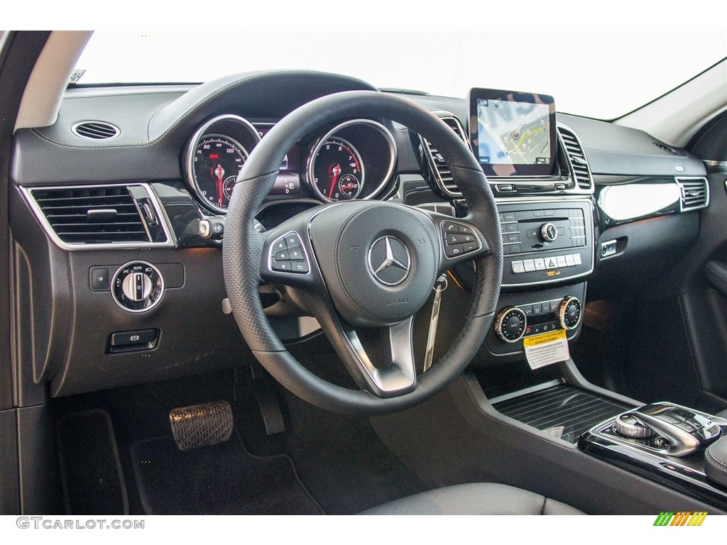 2017 Mercedes-Benz GLS 450 4Matic Black Dashboard Photo #113770064