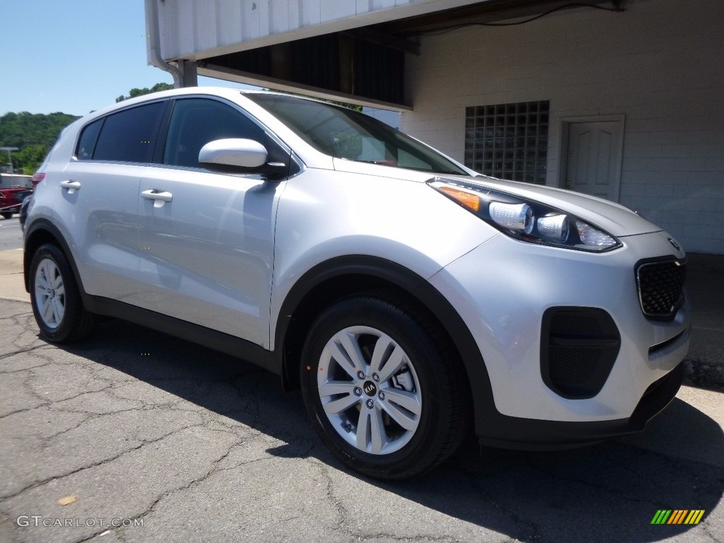 Sparkling Silver 2017 Kia Sportage LX Exterior Photo #113776859