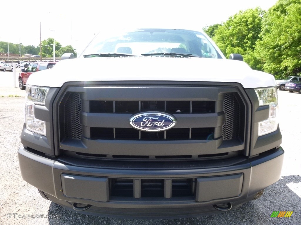 2016 F150 XL Regular Cab 4x4 - Oxford White / Medium Earth Gray photo #9