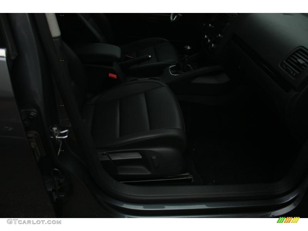 2010 Jetta SE Sedan - Platinum Grey Metallic / Titan Black photo #46