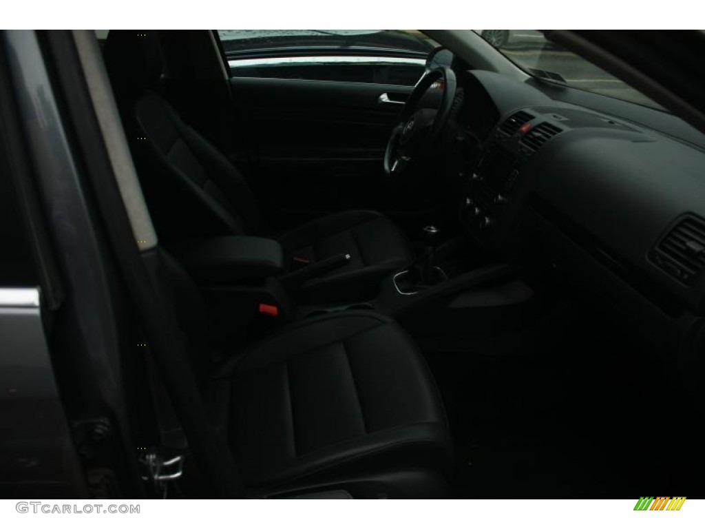 2010 Jetta SE Sedan - Platinum Grey Metallic / Titan Black photo #47